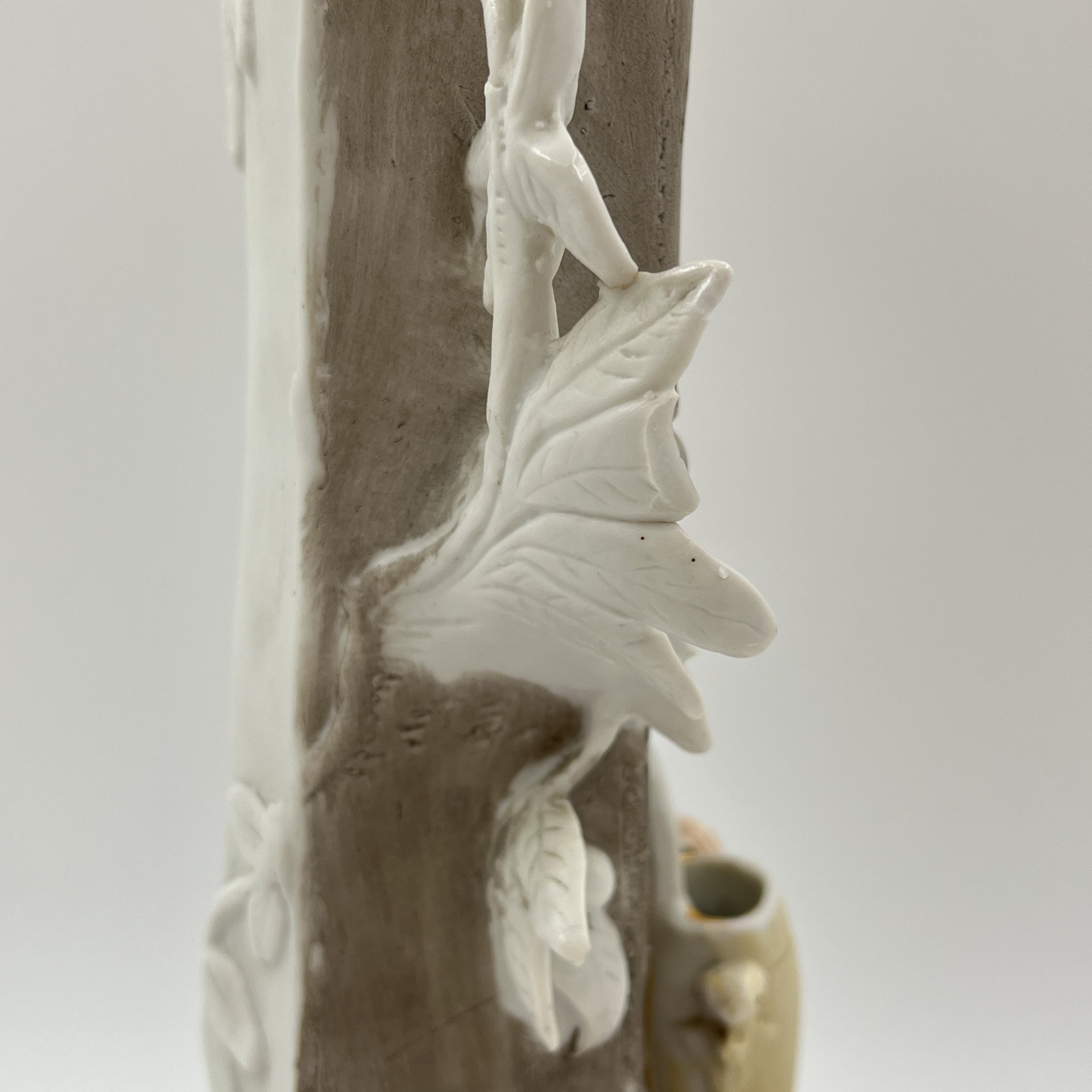 Статуэтка (ваза) "Девочка у фонтана", бисквит, роспись, золочение, Carl Schneiders Erben, Германия, 1880-1900 гг.