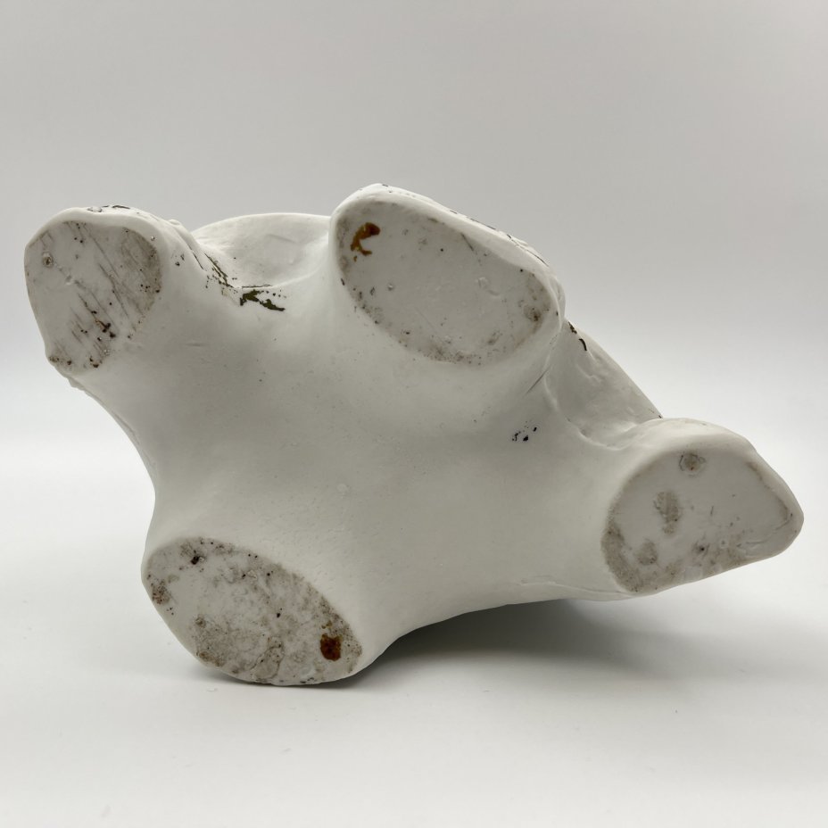 Статуэтка (ваза) "Девочка у фонтана"