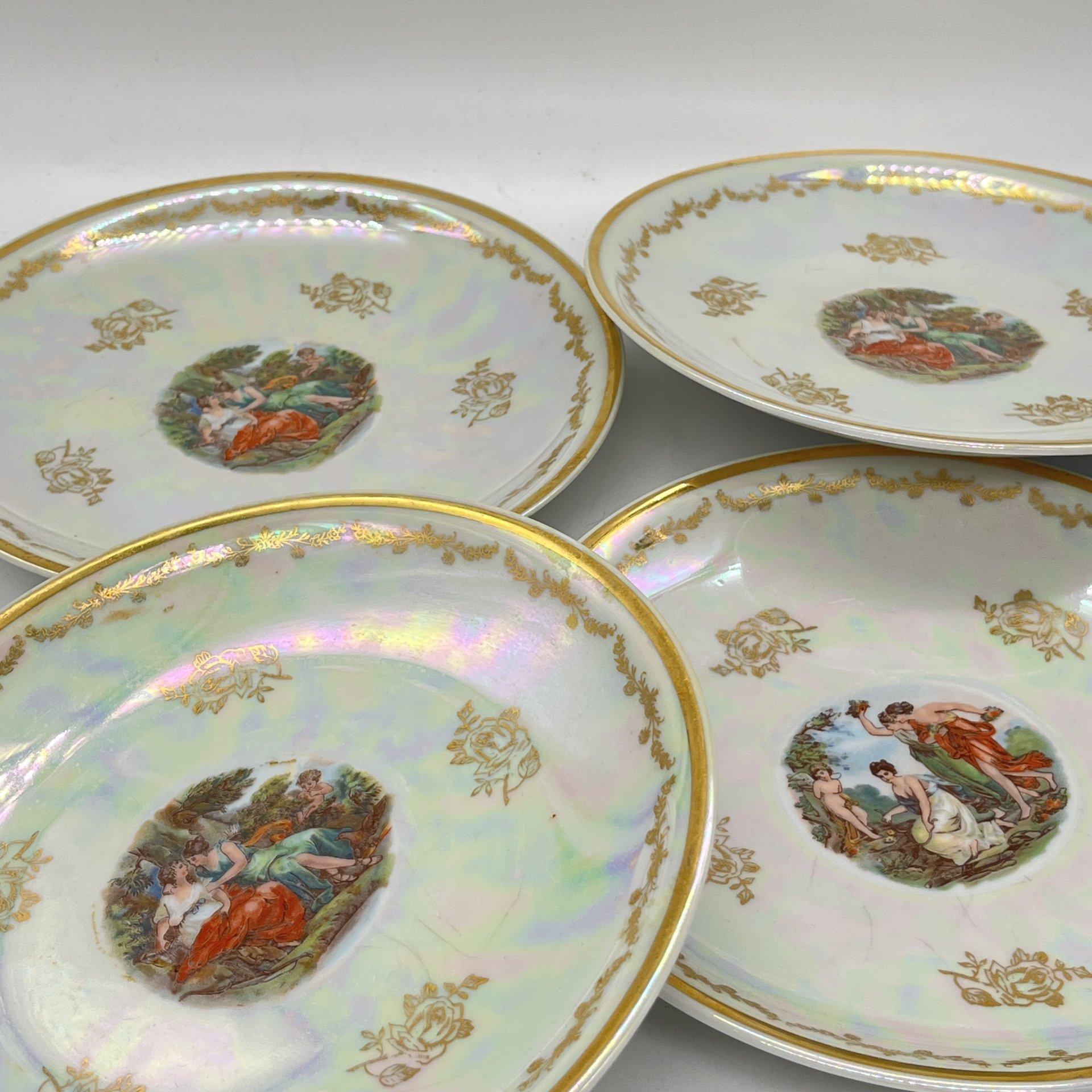 Набор десертных тарелок на 4 персоны из сервиза "Мадонна", фарфор, деколь, золочение, Triptis Porzellan, ГДР, 1957-1968 гг.