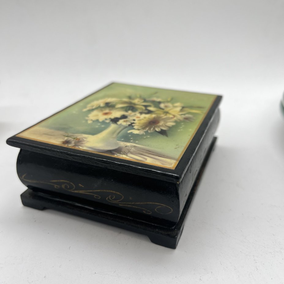 Лаковая шкатулка "Цветы"