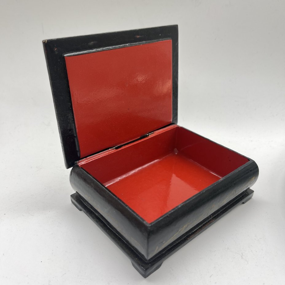 Лаковая шкатулка "Цветы"