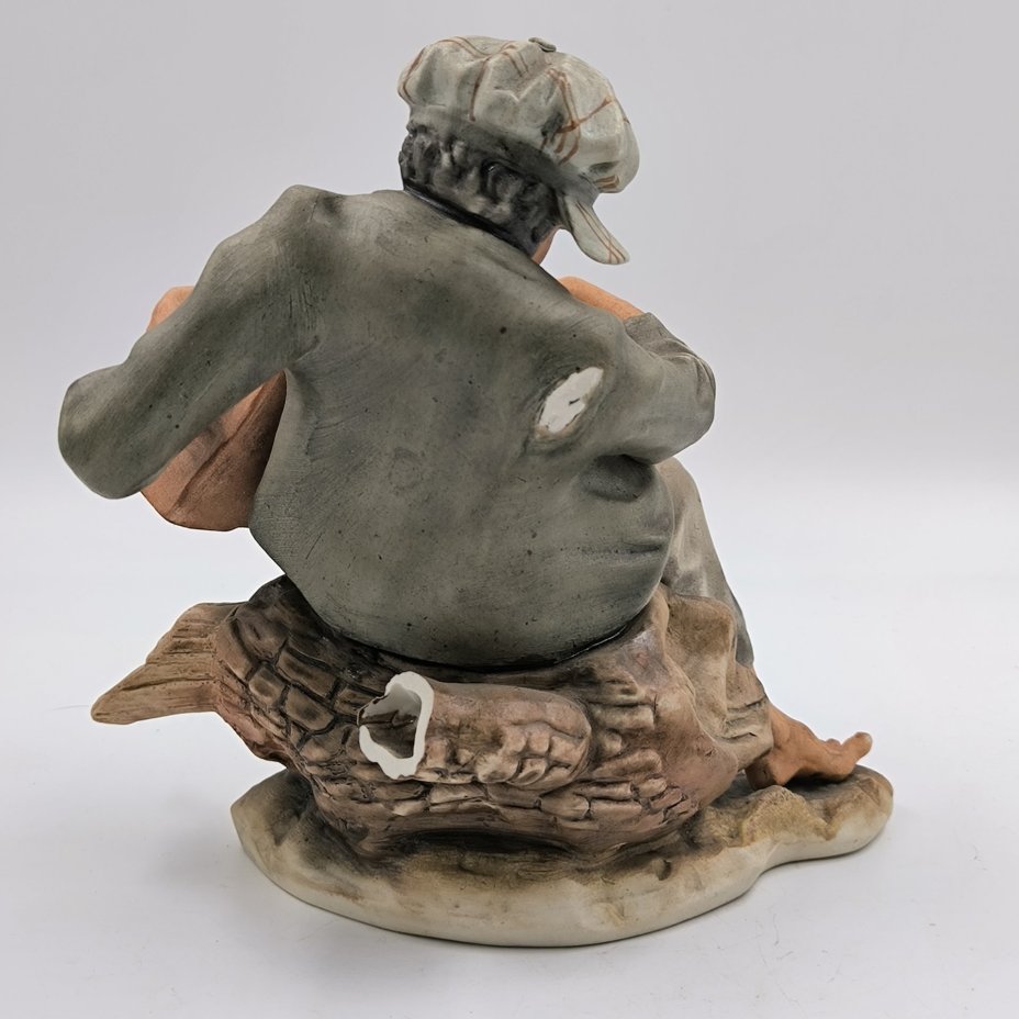 Статуэтка "Баянист", скульптор Emil Cretu, фирма "Рoema", фарфор, роспись, Румыния, 1995-2015 гг.