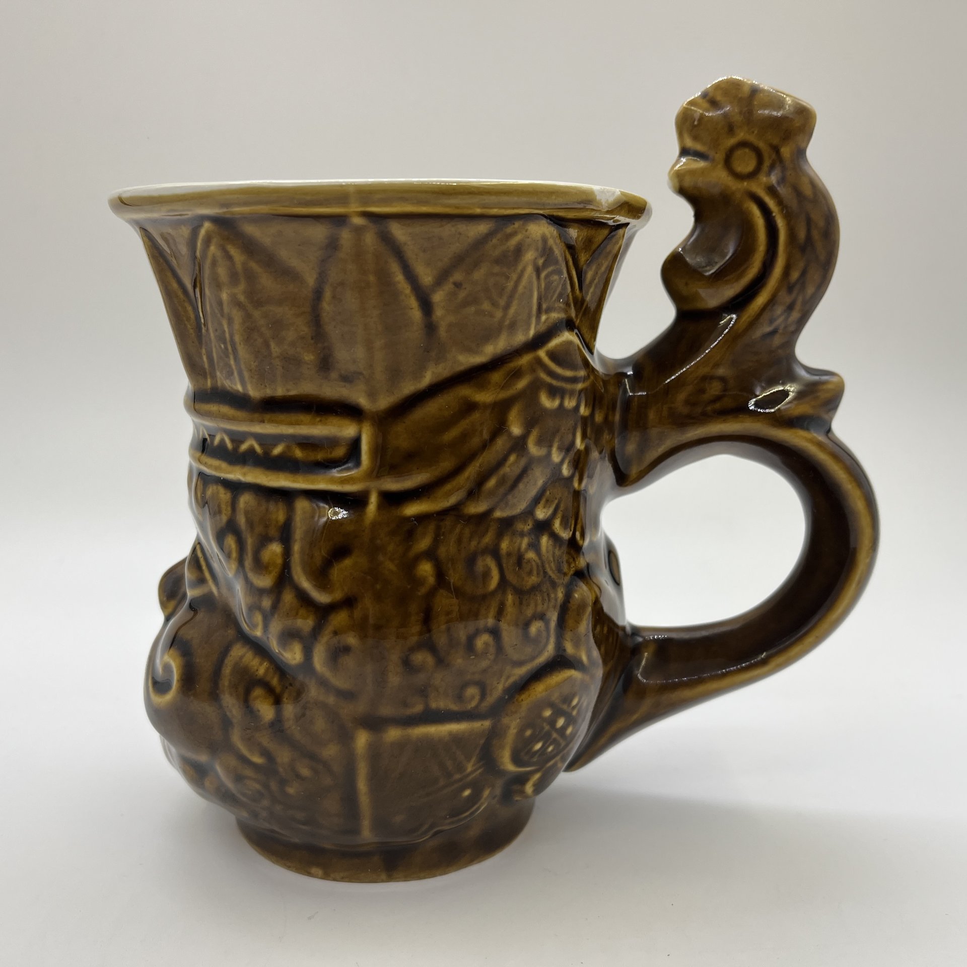 Кружка пивная с фигурной ручкой "Царь Дадон", керамика, цветные поливы, Московский завод «Изолятор», СССР, 1970-1980 гг.