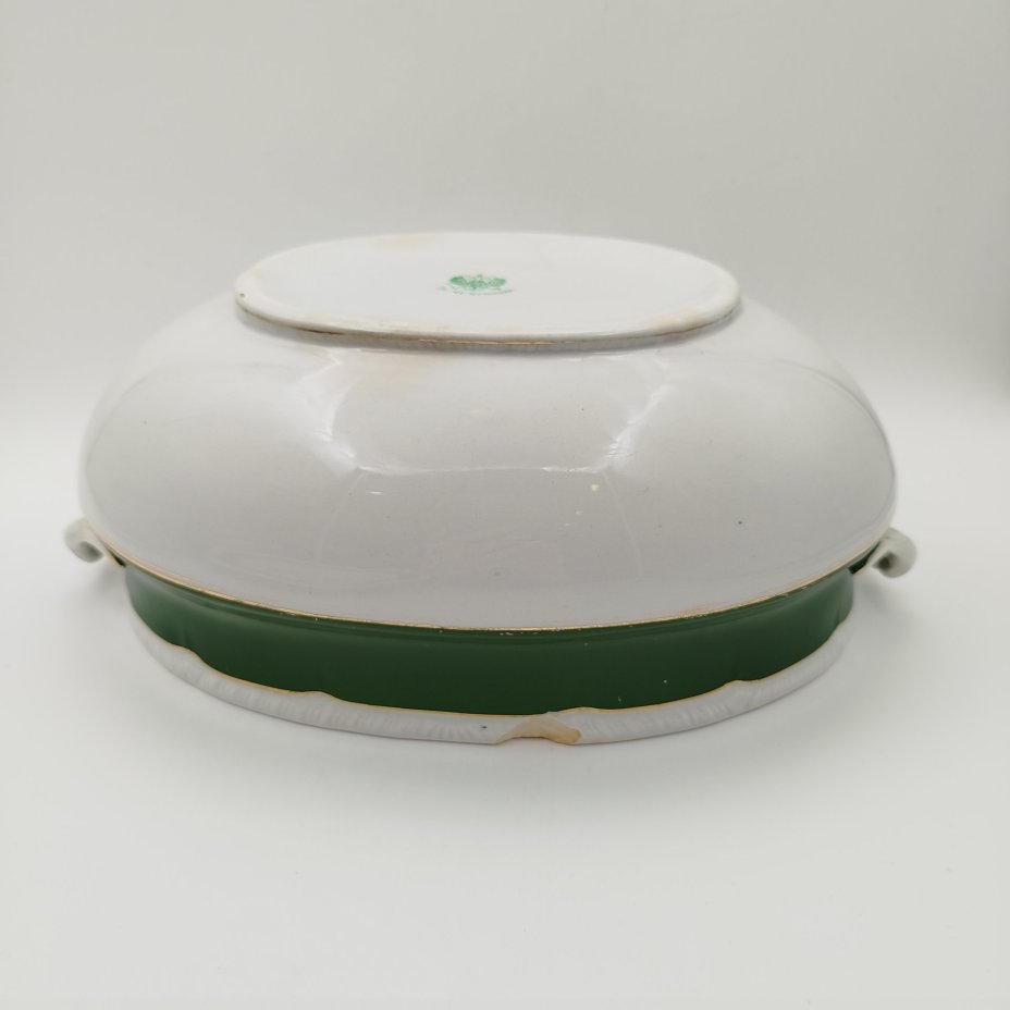 Набор из блюда, террины (без крышки) с зеленым кантом, фаянс, крытье, золочение, Товарищество М.С. Кузнецова, Российская империя, 1890-1917 гг.