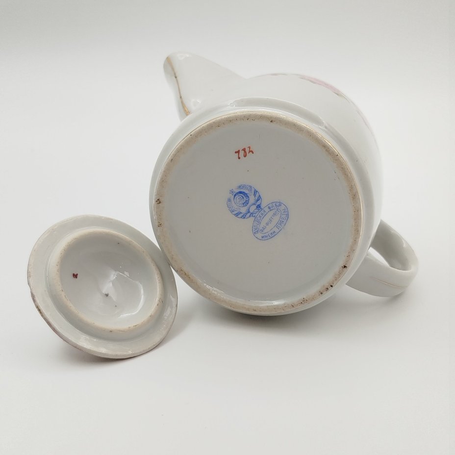 Молочник с крышкой и декором в виде роз, фарфор, деколь, золочение, Дулевский фарфоровый завод (Дулёво), СССР, 1925-1926 гг.