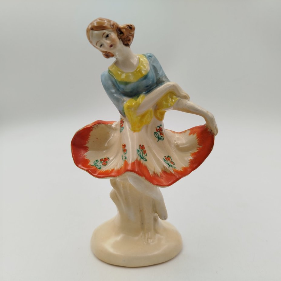 Статуэтка "Танцовщица", фаянс, роспись, Западная Европа, 1930-1960 гг.