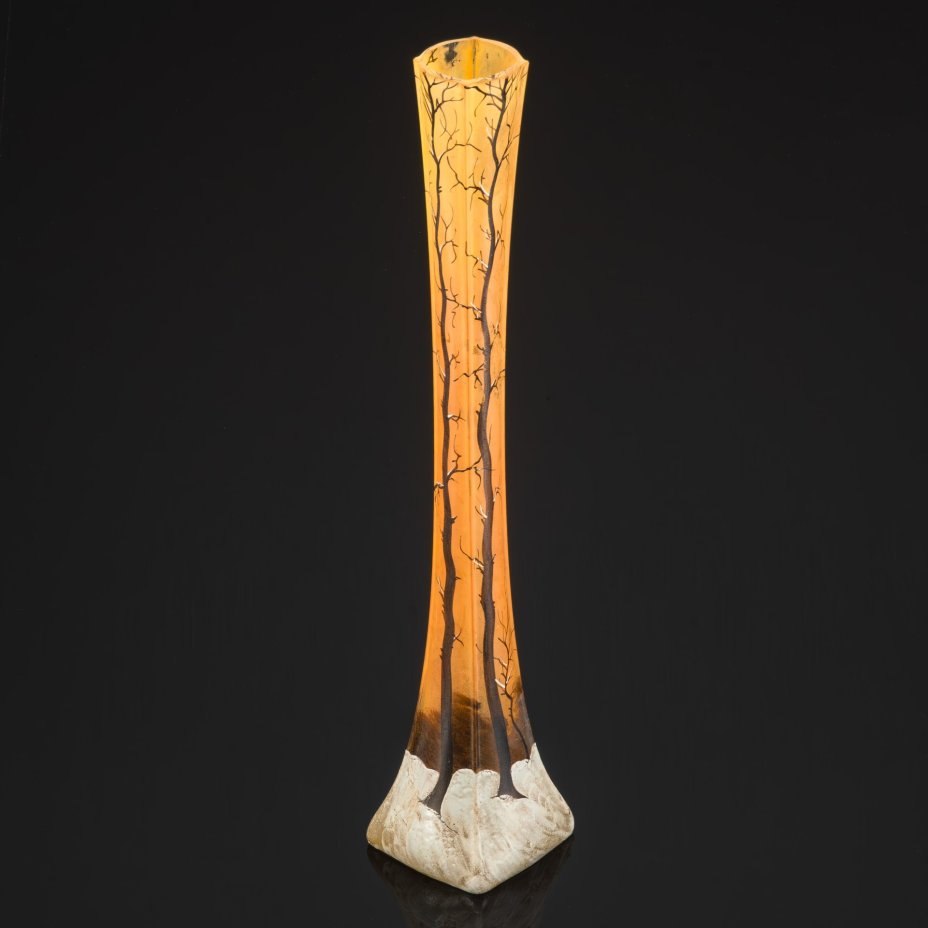 Ваза, украшенная изображением зимнего пейзажа, Legras et C. (?), стекло, роспись полихромной эмалью, Франция, 1900-1930 гг.