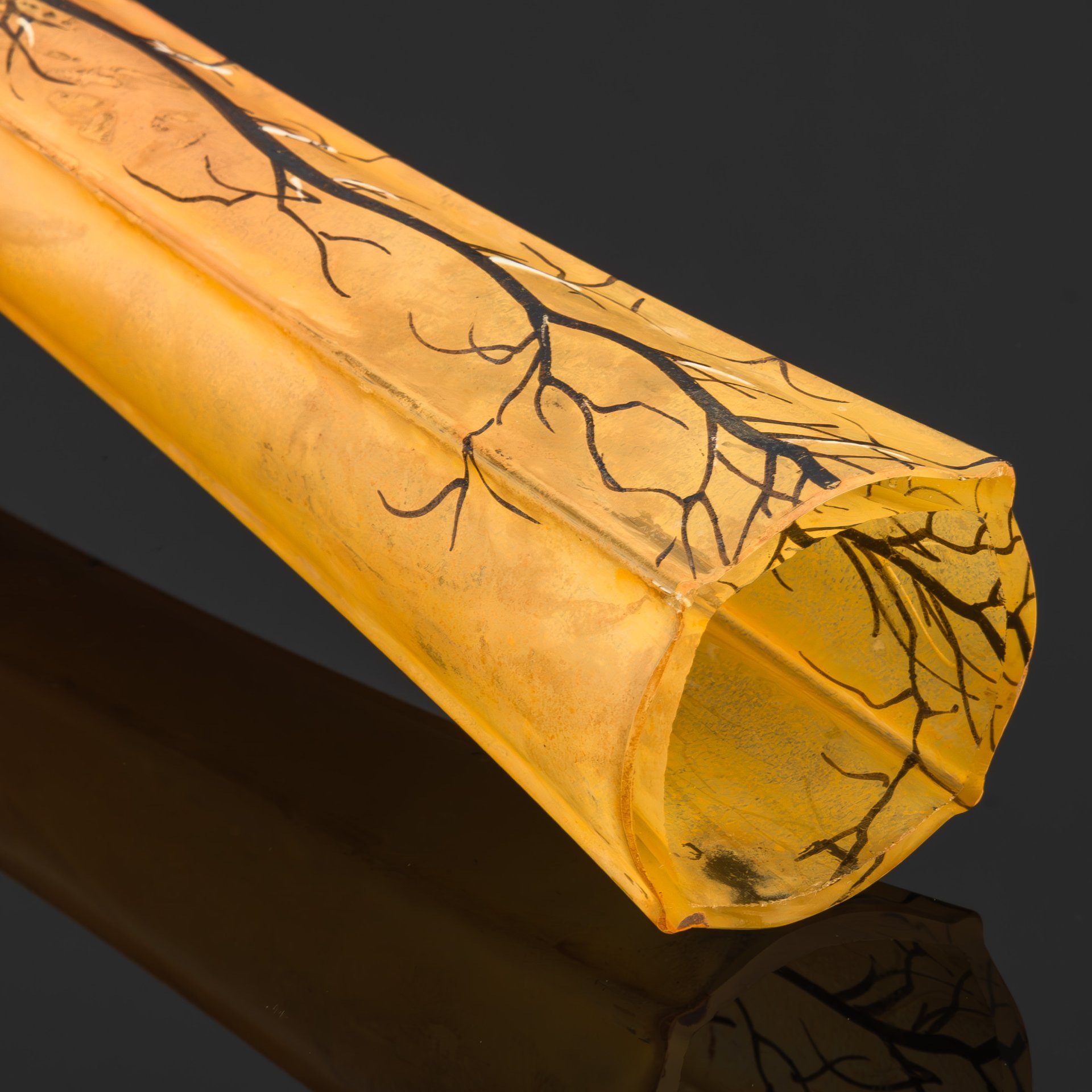 Ваза, украшенная изображением зимнего пейзажа, Legras et C. (?), стекло, роспись полихромной эмалью, Франция, 1900-1930 гг.