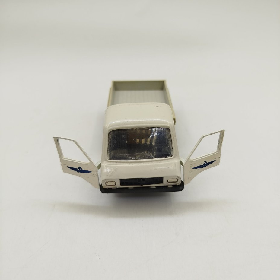 Модель автомобиля РАФ-220, масштаб 1:43, металл, пластик, СССР, 1970-1990 гг.