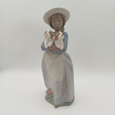 Статуэтка "Девочка с щенками", скульптор Vicente Martinez, фарфор, роспись, NAO Porcelain, Испания, 1993 г.
