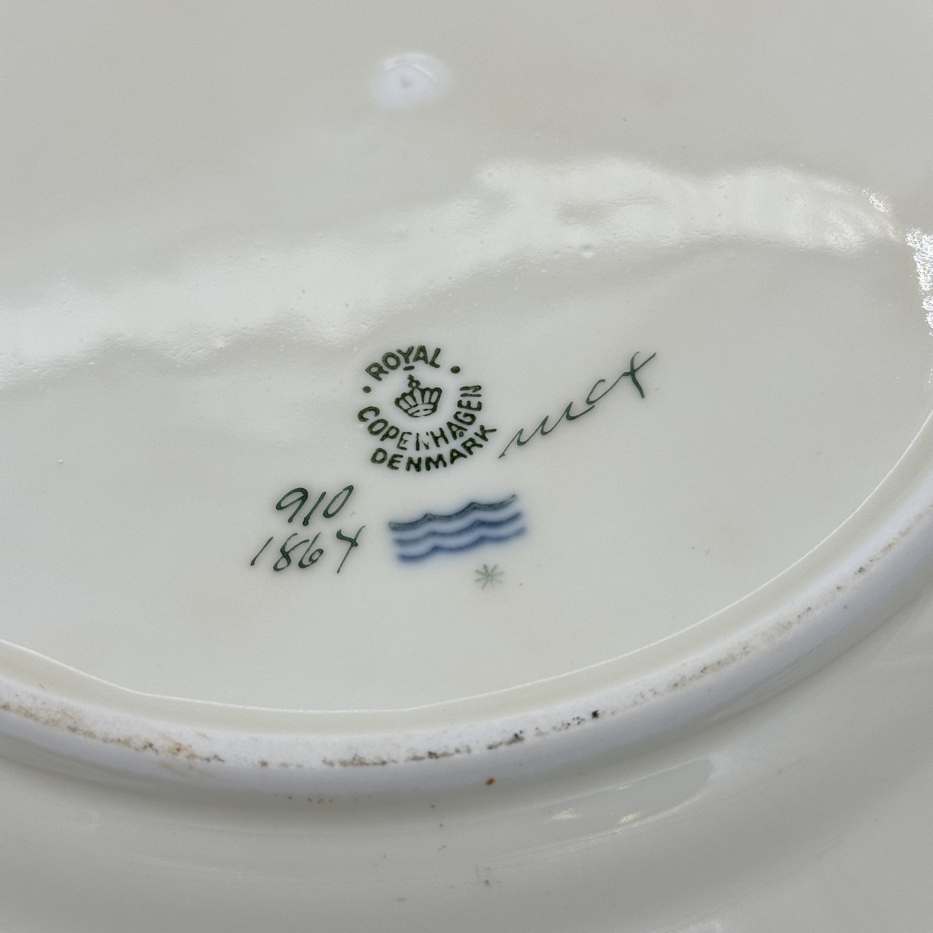 Блюдо с фигурными краями и цветочным декором, Royal Copenhagen