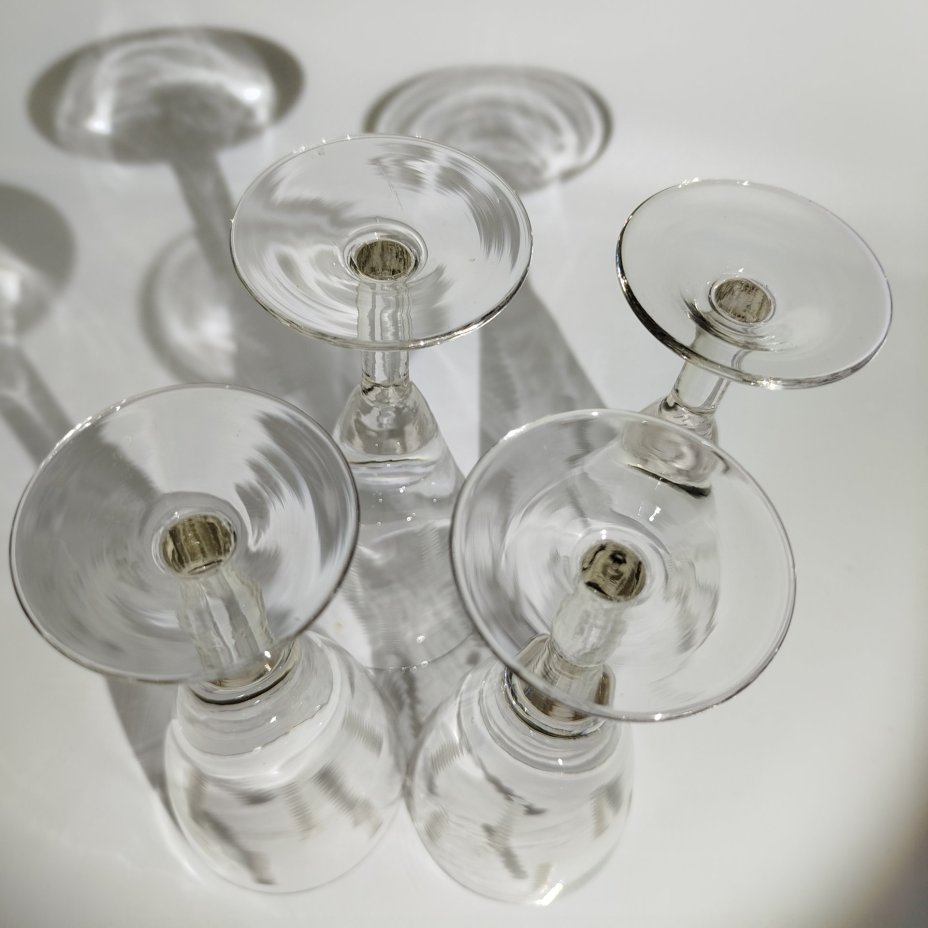 Набор бокалов для вина с резным декором на 4 персоны