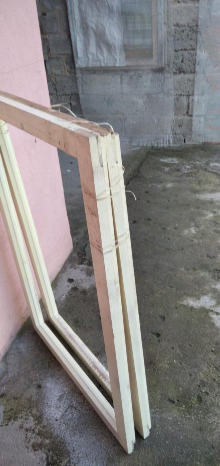 Оконные рамы, 2 шт.