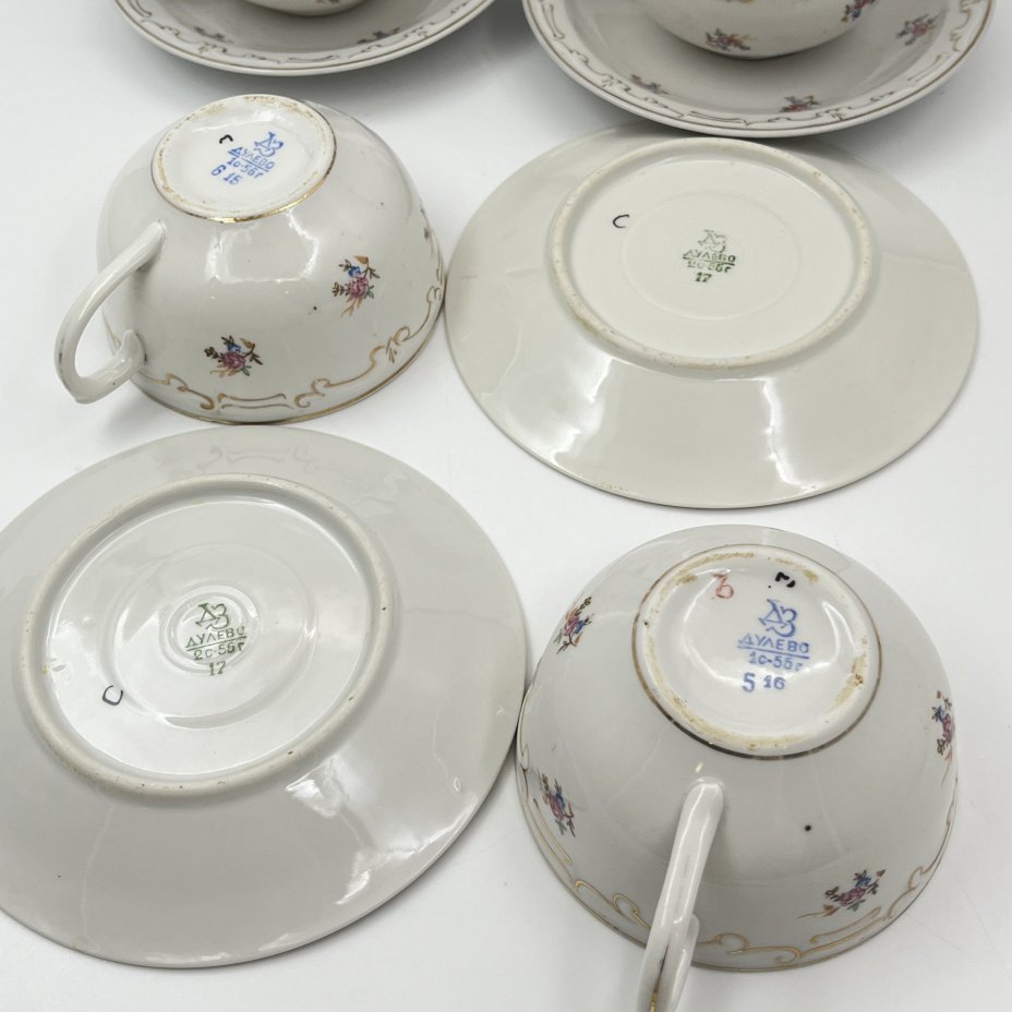 Набор из четырех чайных пар с цветочным декором, фарфор, деколь, золочение, Дулевский фарфоровый завод (Дулёво), СССР, 1956 г.