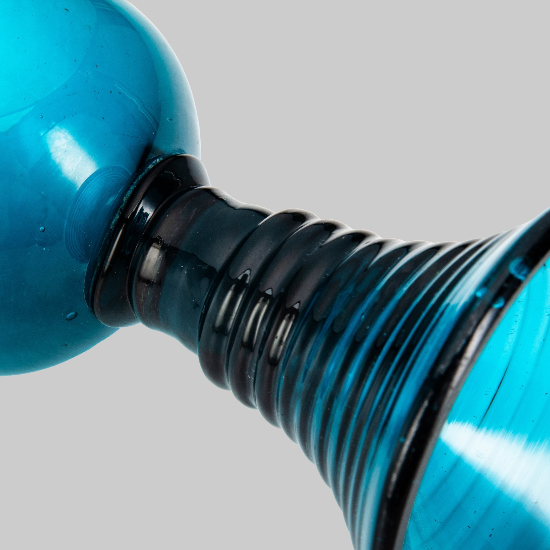 Бокал-рёмер оттенка морской волны, цветное стекло, выдувание в форму, шлифовка, Западная Европа, 1870-1900 гг.