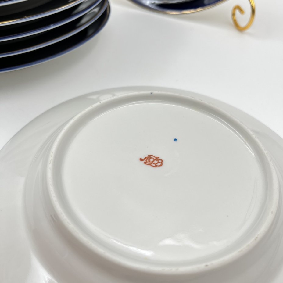 Набор из 8-ми десертных тарелок и блюда кобальтового оттенка, фарфор, крытье, золочение, Ленинградский фарфоровый завод (ЛФЗ), СССР, 1950-1960 гг.