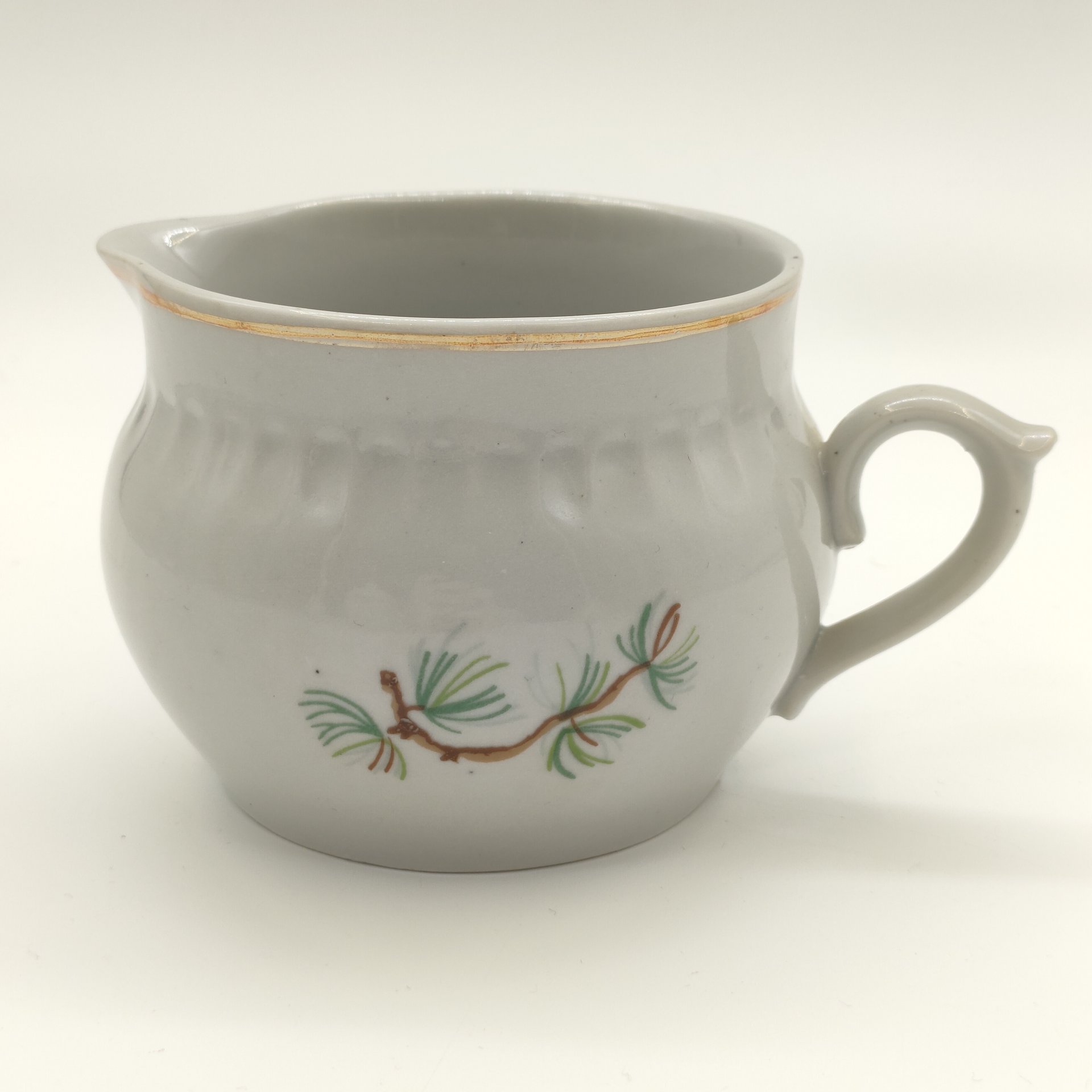 Набор для сервировки стола "Шишки" из 7-ми предметов (сервировочное блюдо, селедочница, молочник, салатник, горчичница, перечница и солонка), фарфор, деколь, обводка, Фарфоровый завод «Пролетарий» (Бронница, Мста), СССР, 1976-1991 гг.