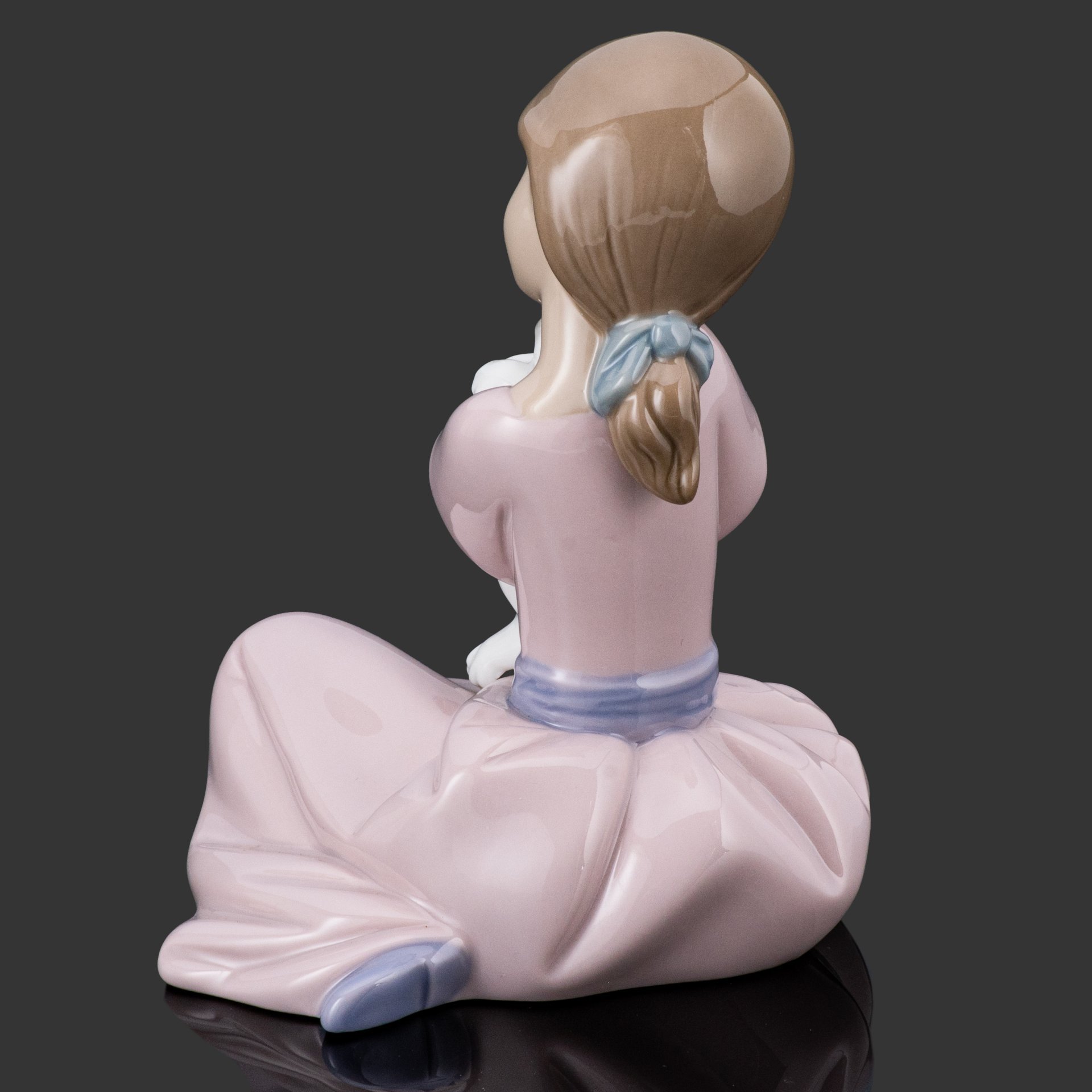 Статуэтка "Девочка со щенком", NAO Porcelain