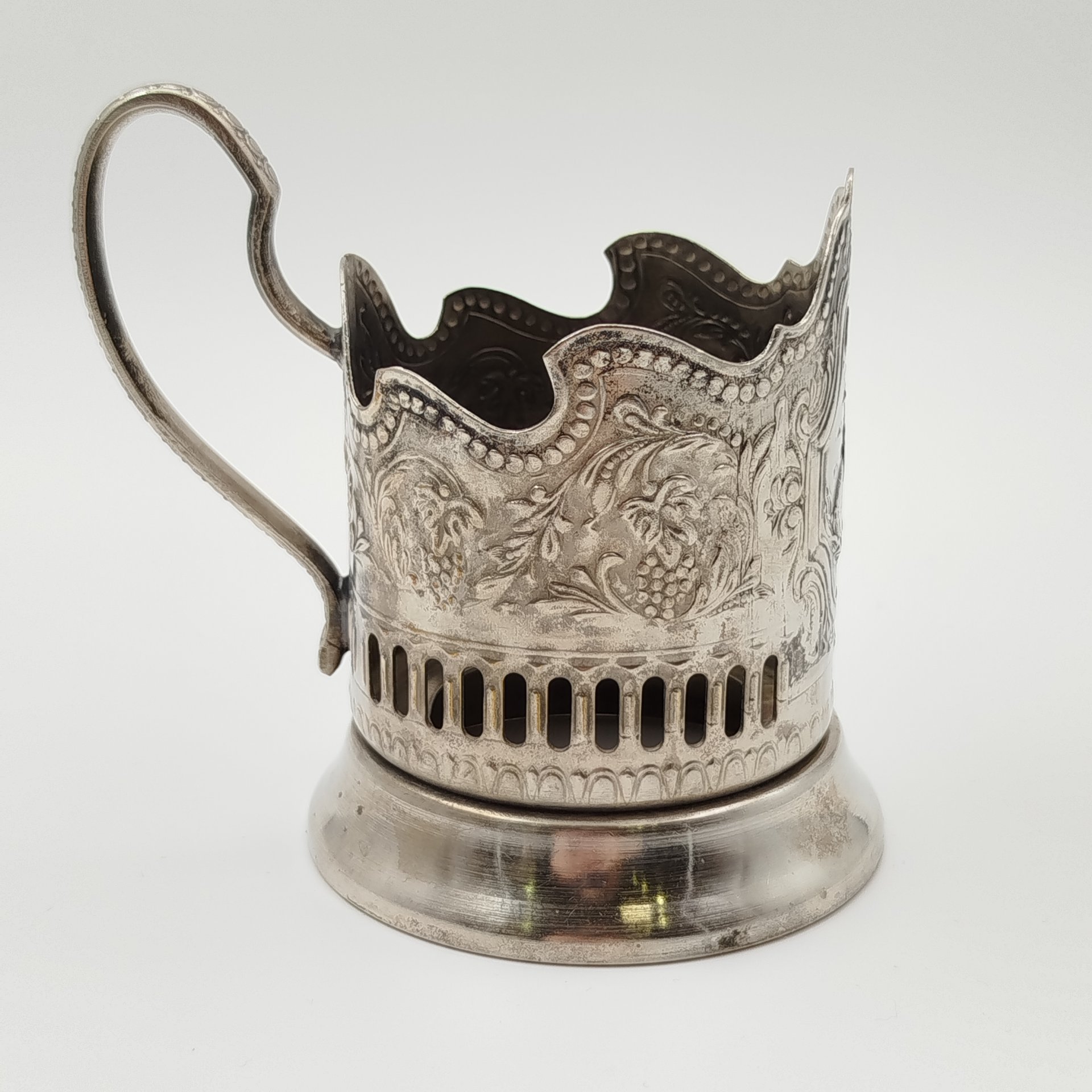 Подстаканник "Советский космос", мНЦ (медь-никель-цинк), Кольчугинский завод цветных металлов, СССР, 1960-1980 гг.