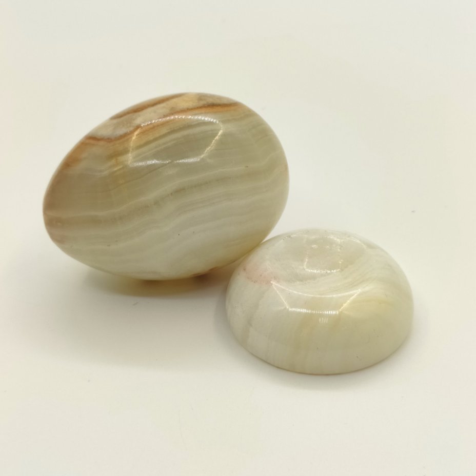 Статуэтка в форме яйца на подставке, оникс, шлифовка