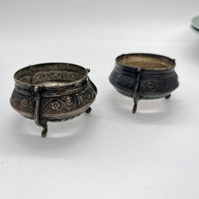 Набор из 2 солонок с растительным декором (нет стеклянного вкладыша)