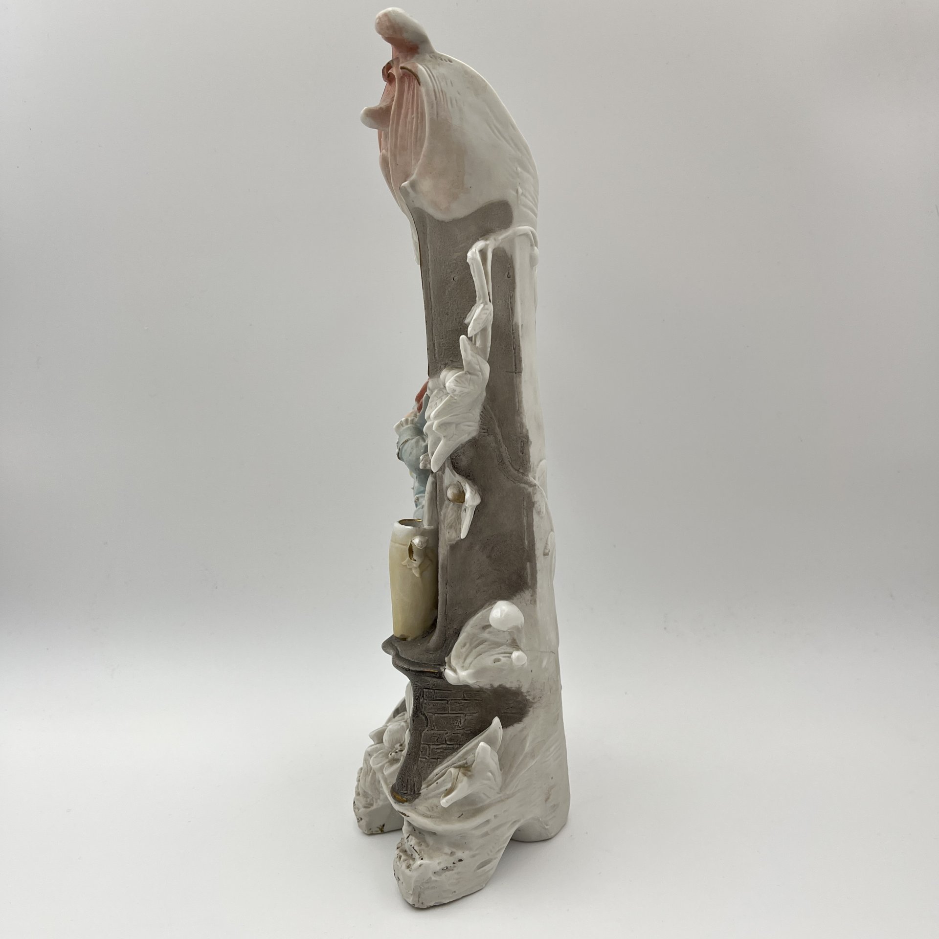 Статуэтка (ваза) "Мальчик у фонтана", бисквит, роспись, золочение, Carl Schneiders Erben, Германия, 1880-1900 гг.