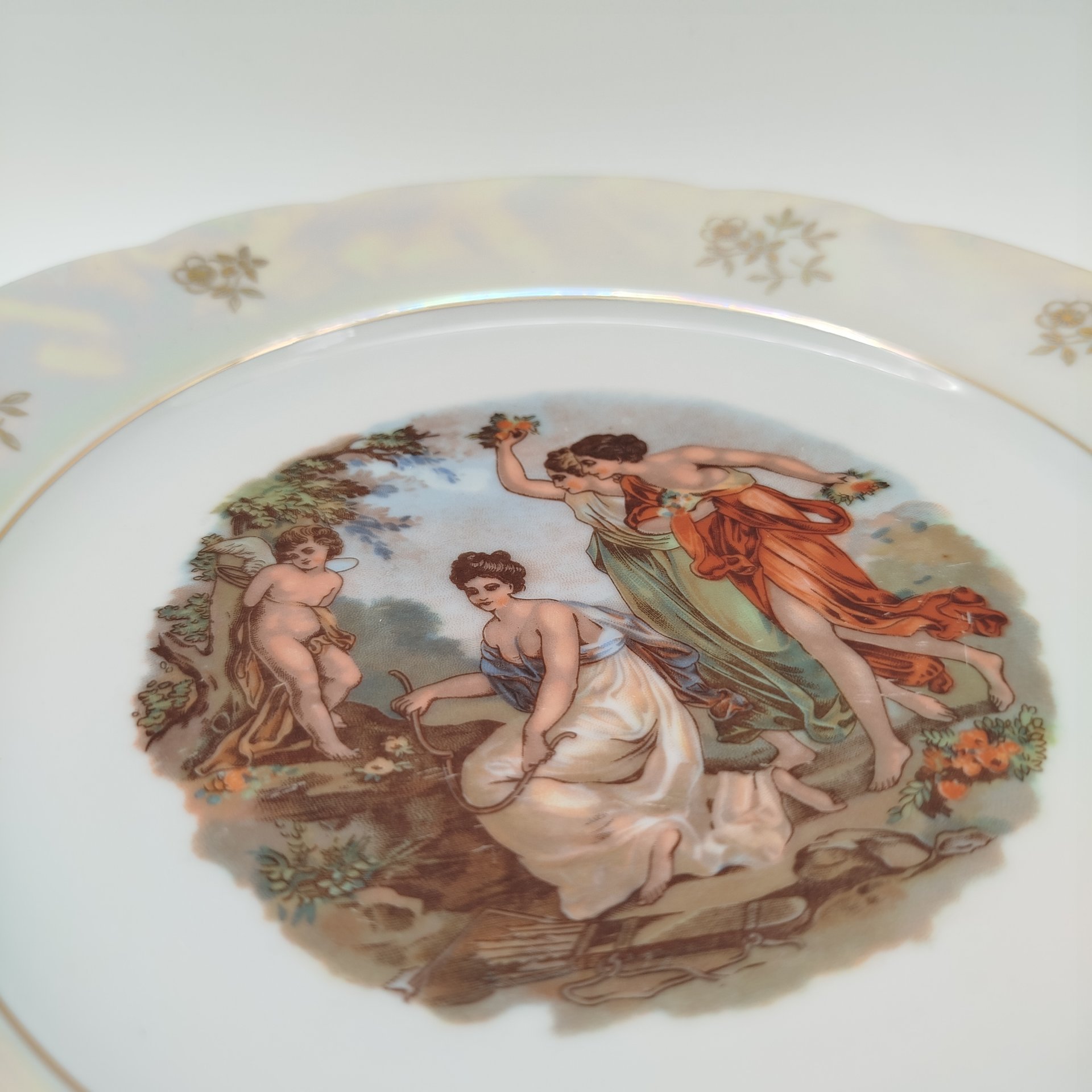 Набор из 5 обеденных тарелок "Мадонна", фарфор, деколь, люстр, золочение, Kahla, ГДР, 1960-1980 гг.