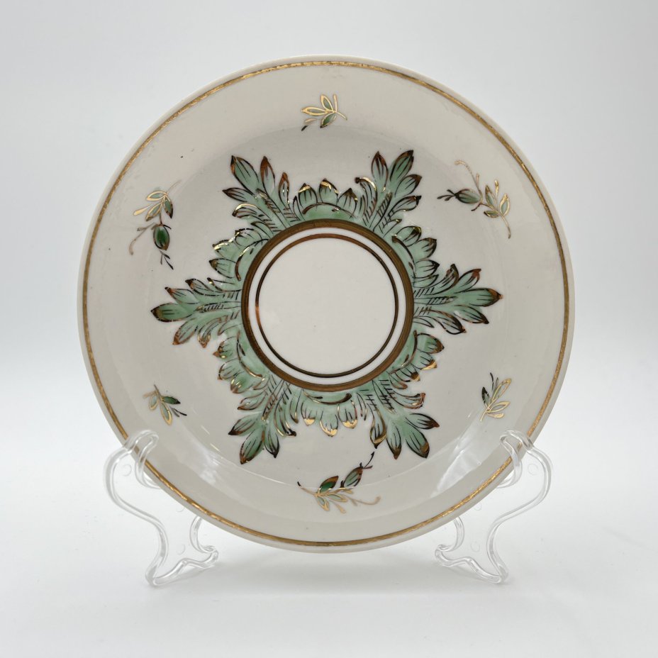 Пара чайная "Барбарис" в зеленом оттенке, автор Е.П. Смирнов, фарфор, роспись, золочение, Дмитровский фарфоровый завод (ДФЗ Вербилки), СССР, 1954-1965 гг.