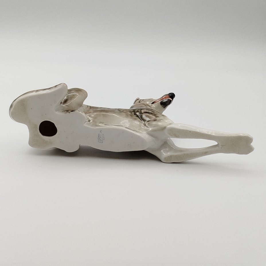 Статуэтка "Немецкая овчарка", автор В.С. Драчинская