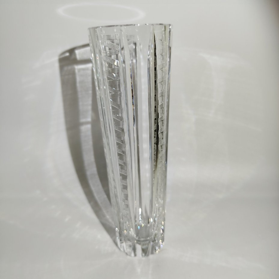 Ваза "Вертикальные полосы", автор Л.О. Юрген, хрусталь, алмазная грань, Ленинградский завод художественного стекла (ЛЗХС), СССР, 1960-1980 гг.