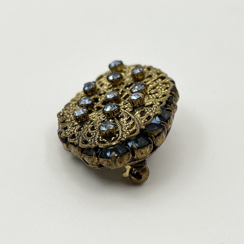 Брошь винтажная овальной формы, со вставками голубого цвета, металл, золочение, стекло, Чехословакия, 1950-1960 гг.