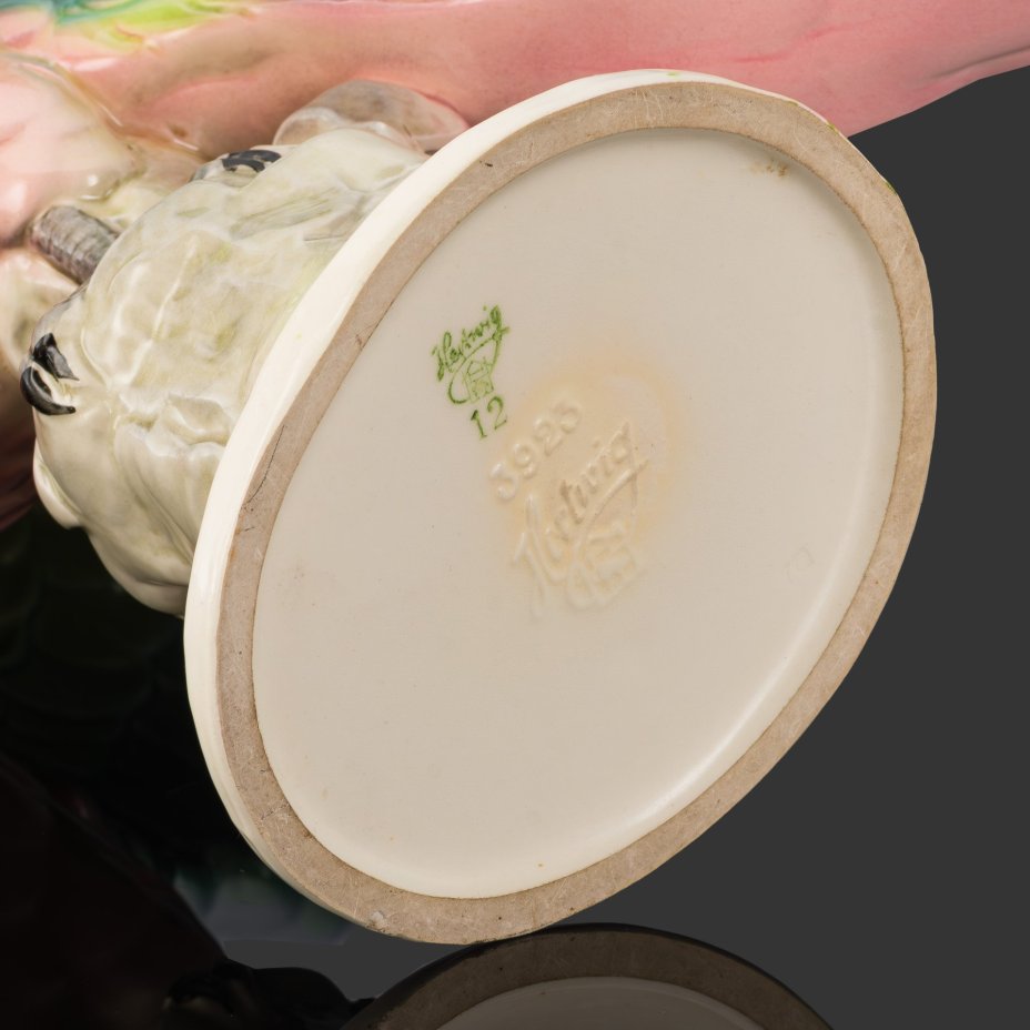 Статуэтка "Попугай", фаянс, аэрография, роспись, Hertwig & Co., Германия, 1941-1958 гг.