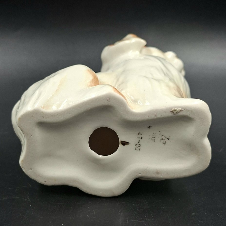 Статуэтка "Пекинес", скульптор П.П. Веселов, фарфор, роспись, Ленинградский фарфоровый завод (ЛФЗ), СССР, 1970-1992 гг.