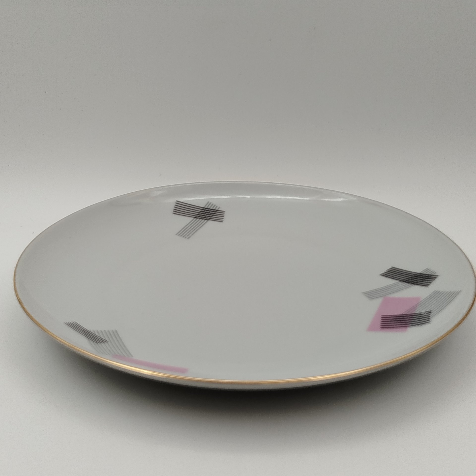 Блюдо с геометрическим декором, Cornelia Loucky Carlsbad, фарфор, деколь, золочение, Чехословакия, 1960-1980 гг.