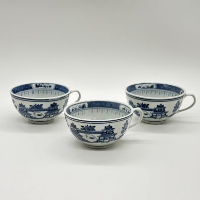 Набор из 3-х чашек с изображением пейзажа, фарфор, деколь, Китай, 1980-1990 гг.