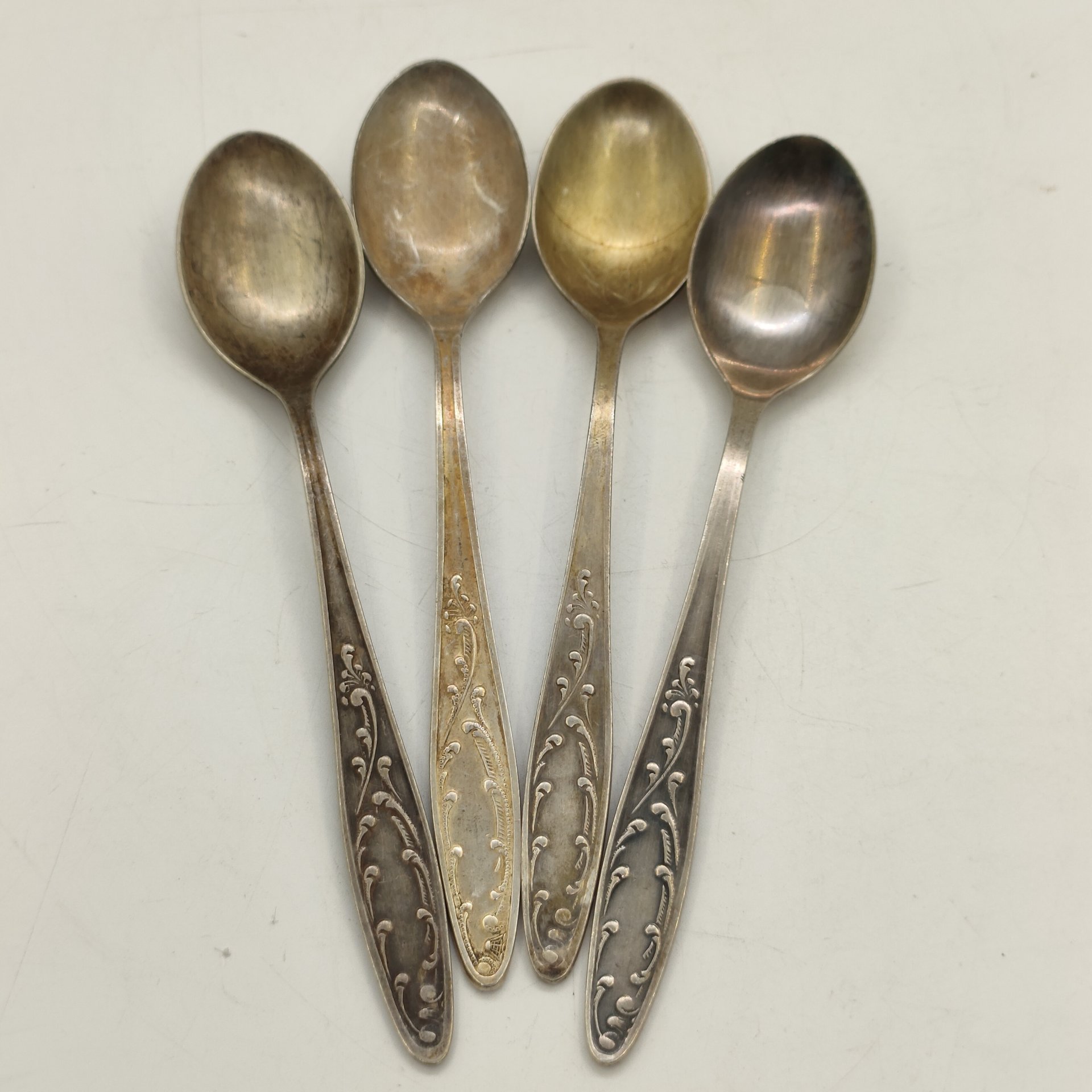 Набор чайных ложек "Пламя" на 4 персоны (в подборе), мНЦ (медь-никель-цинк), Кольчугинский завод цветных металлов, СССР, 1962-1991 гг.