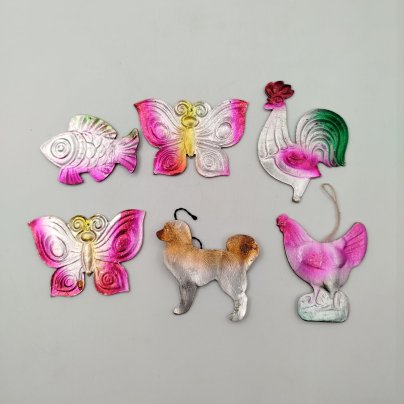 Набор из 6 подвесных ёлочных игрушек в виде различных животных (рыба, курица, петух, собака, 2 бабочки), картонаж, аэрография, СССР, 1950-1980 гг.