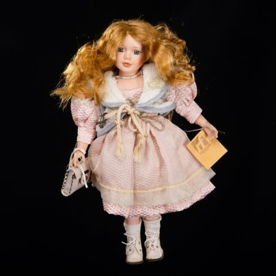 Кукла в розовом платье и белой накидке (винтажная), Rf Collection