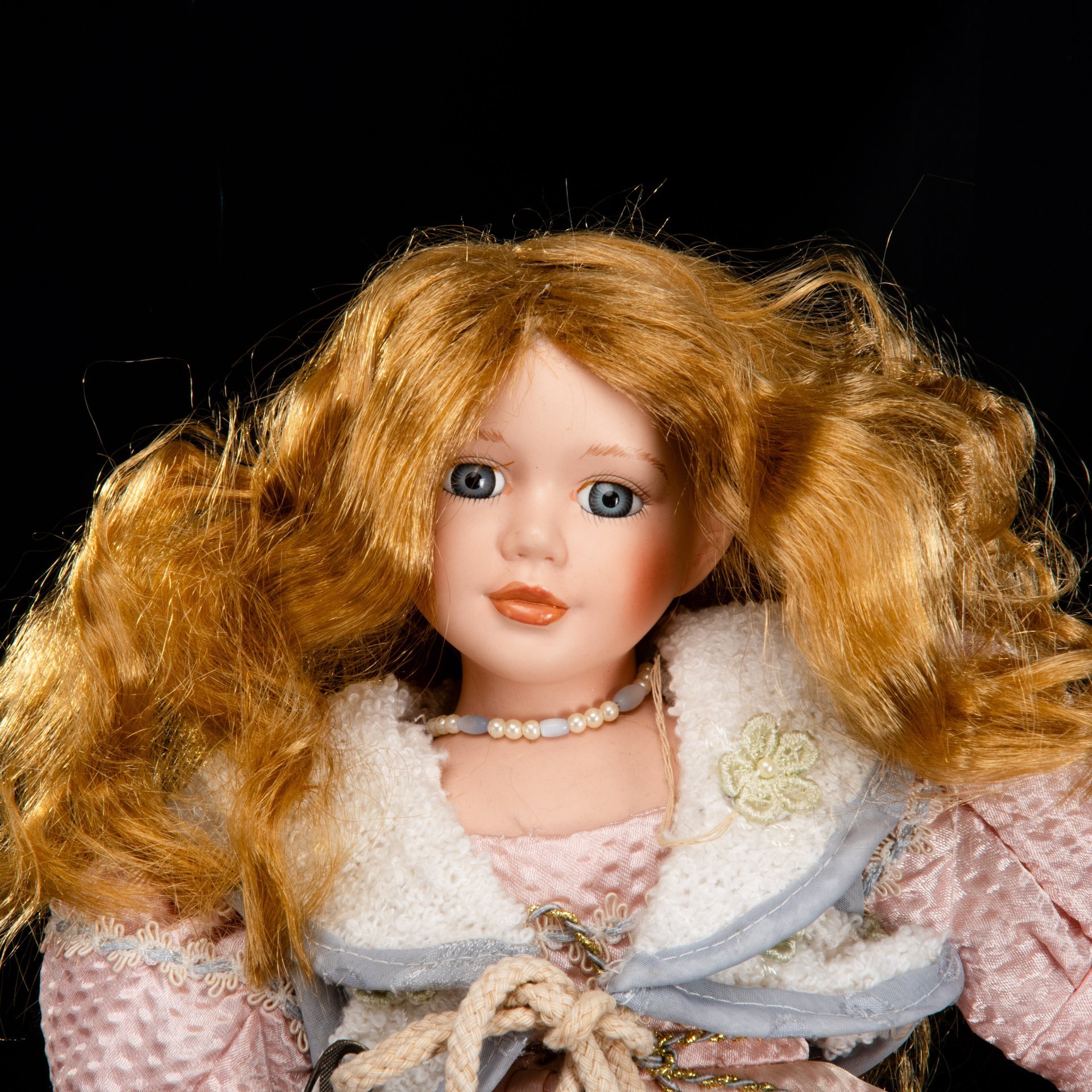 Кукла в розовом платье и белой накидке (винтажная), Rf Collection