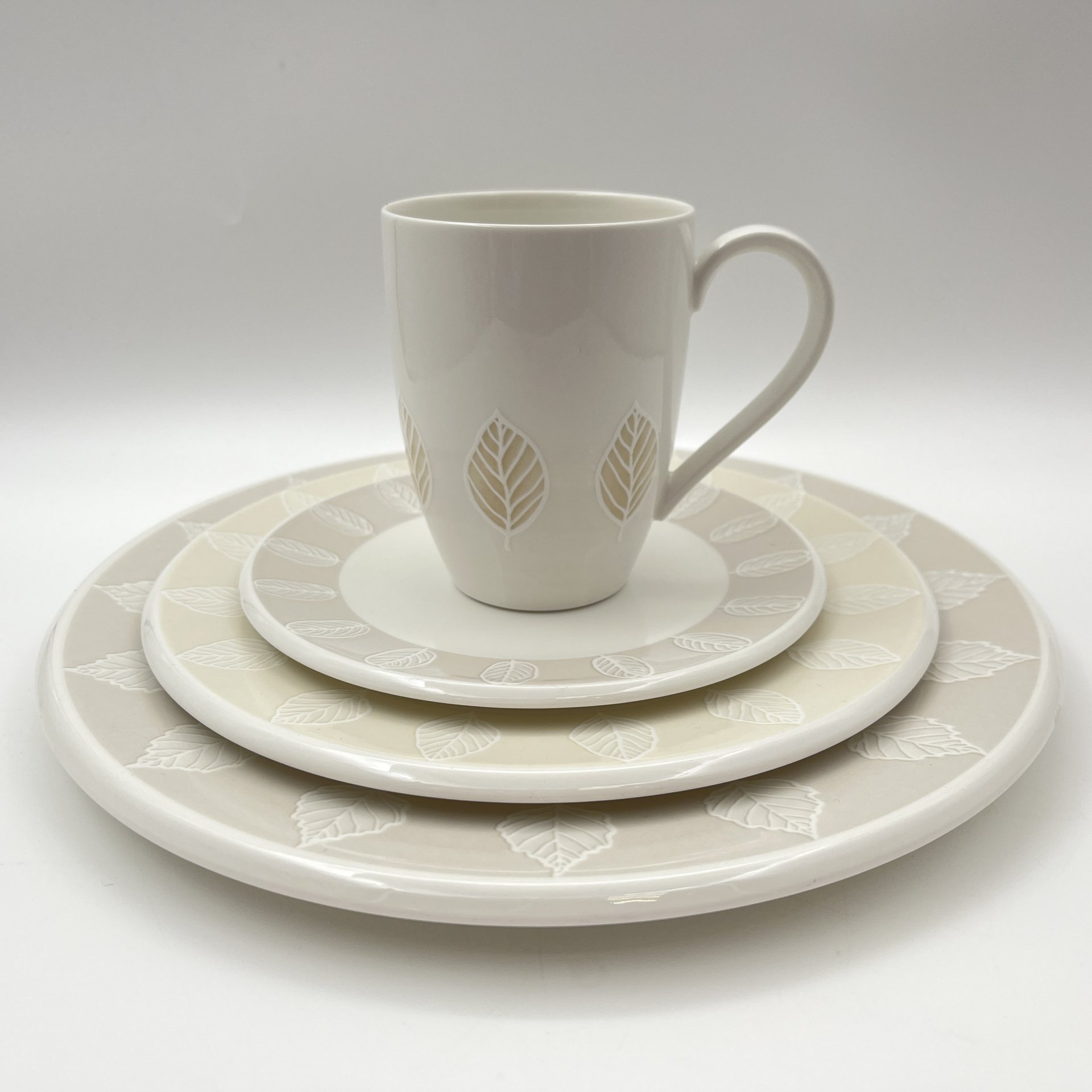 Набор на 1 персону (чашка, блюдце, десертная и столовая тарелки) серия "Metropolitan Collection" с декором "City Park", фарфор, Villeroy & Boch, Германия, 2010-2020 гг.