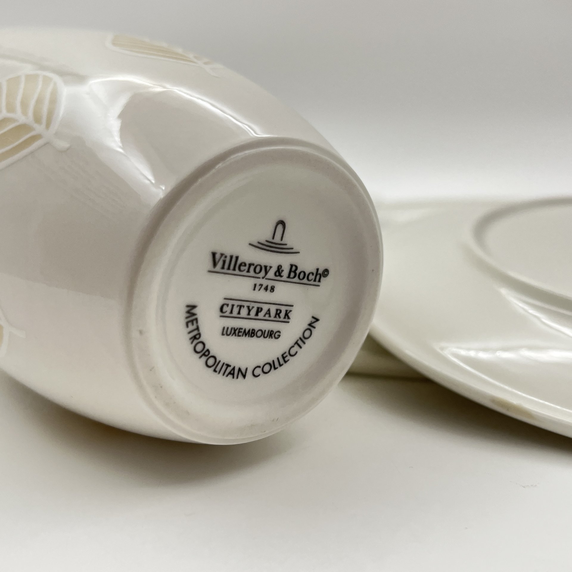 Набор на 1 персону (чашка, блюдце, десертная и столовая тарелки) серия "Metropolitan Collection" с декором "City Park", фарфор, Villeroy & Boch, Германия, 2010-2020 гг.