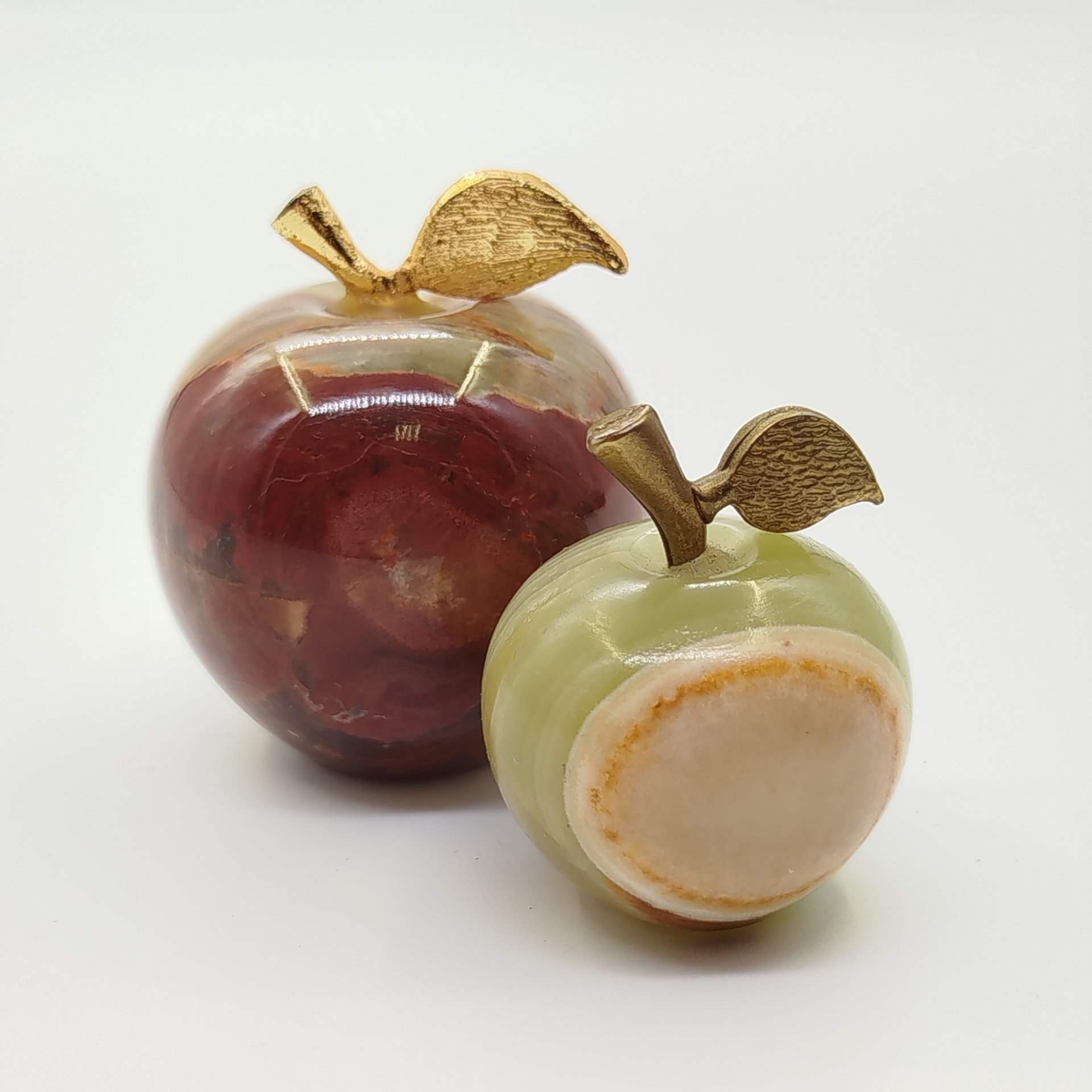 Пара статуэток "Яблоко", оникс, металл, золочение, Азия