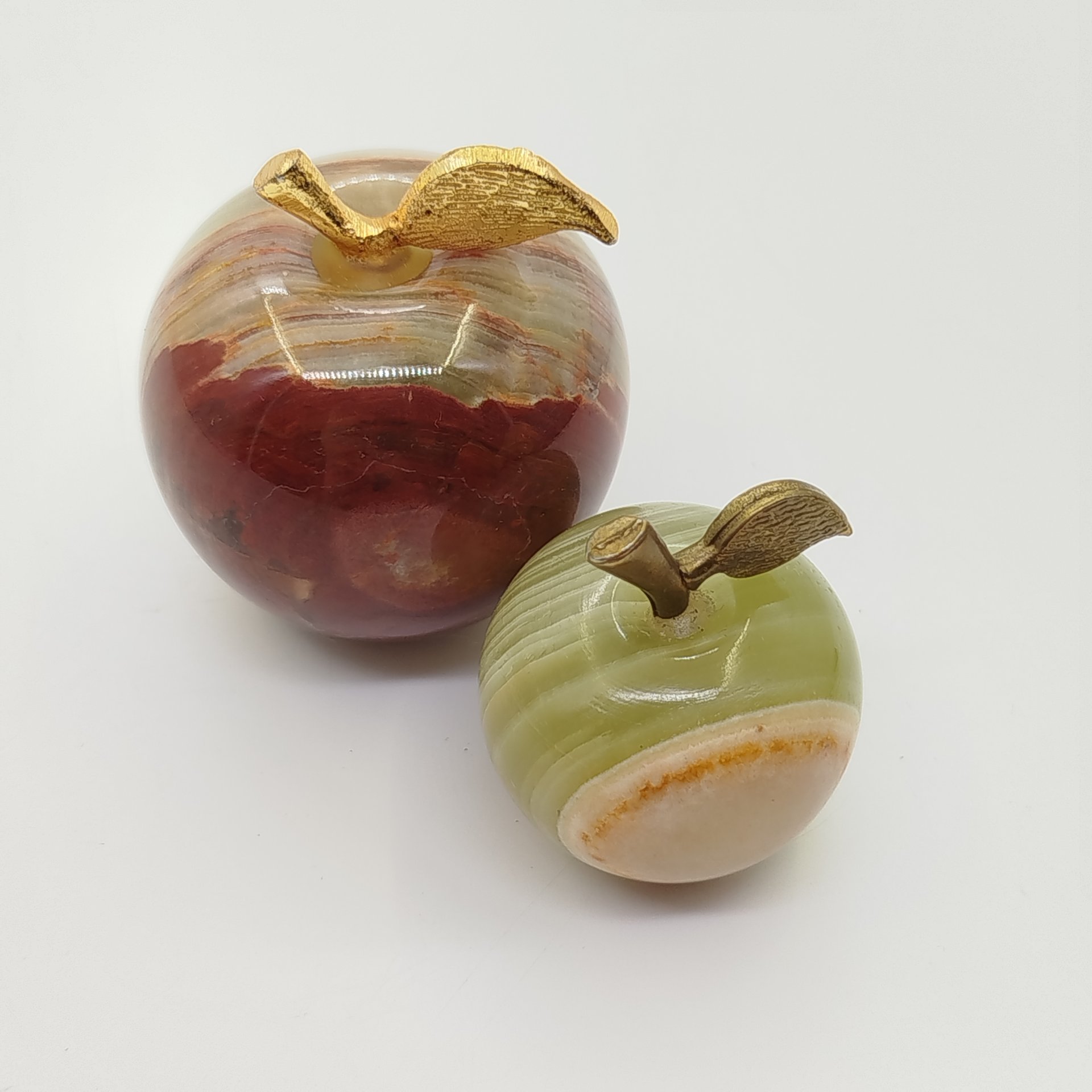 Пара статуэток "Яблоко", оникс, металл, золочение, Азия