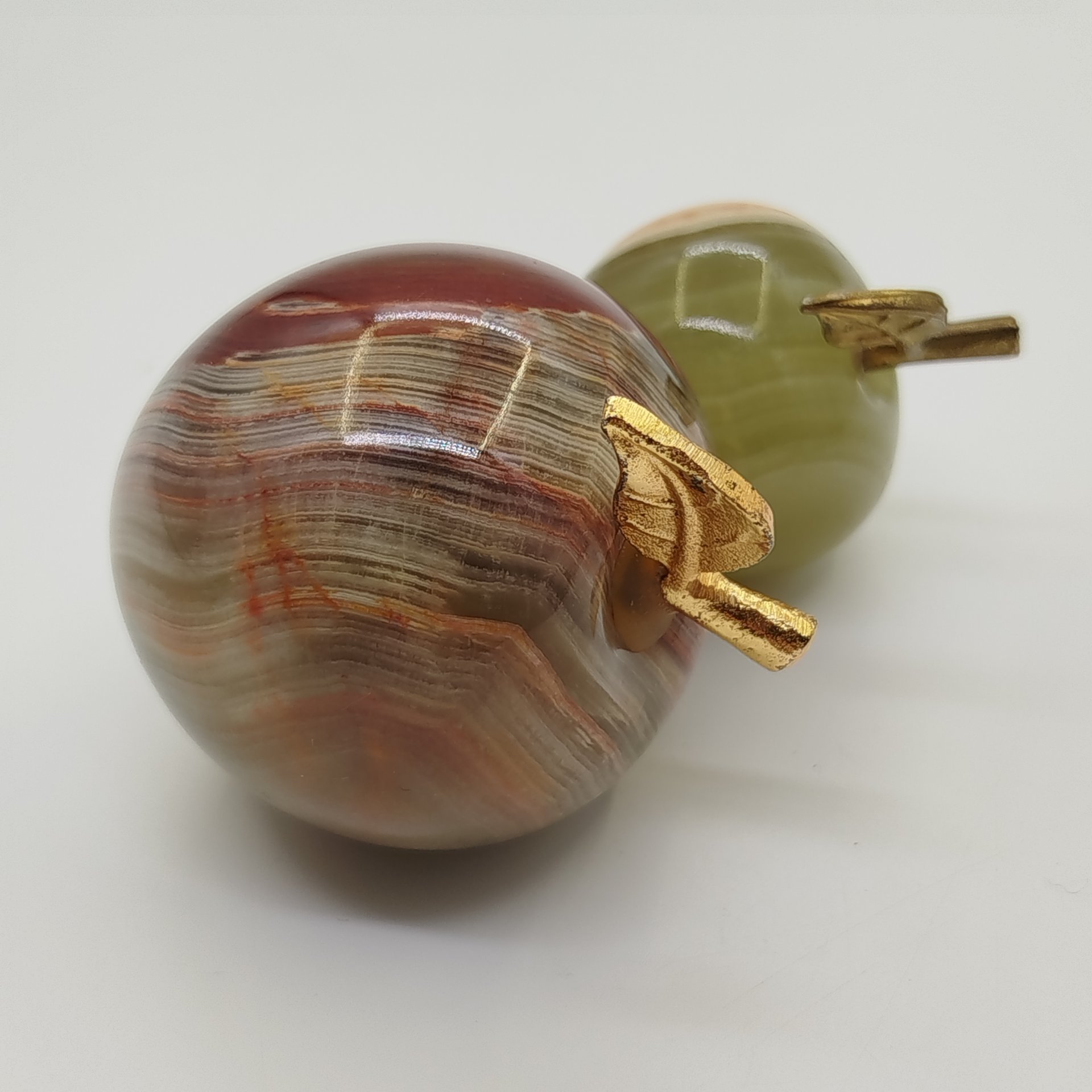 Пара статуэток "Яблоко", оникс, металл, золочение, Азия