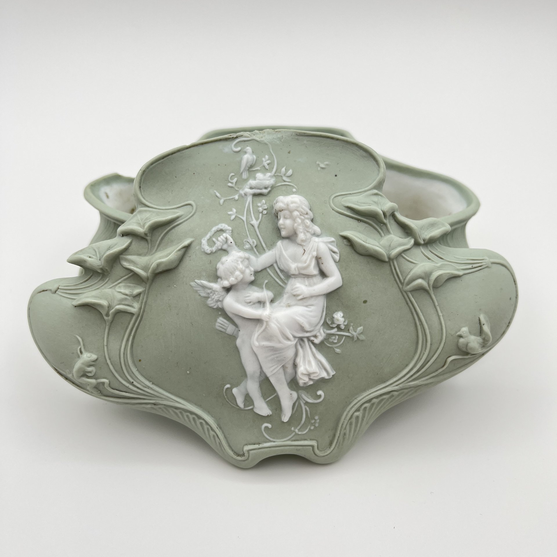 Шкатулка фигурная в стиле Модерн, бисквит, крашение, Россия, 1900-1930 гг.