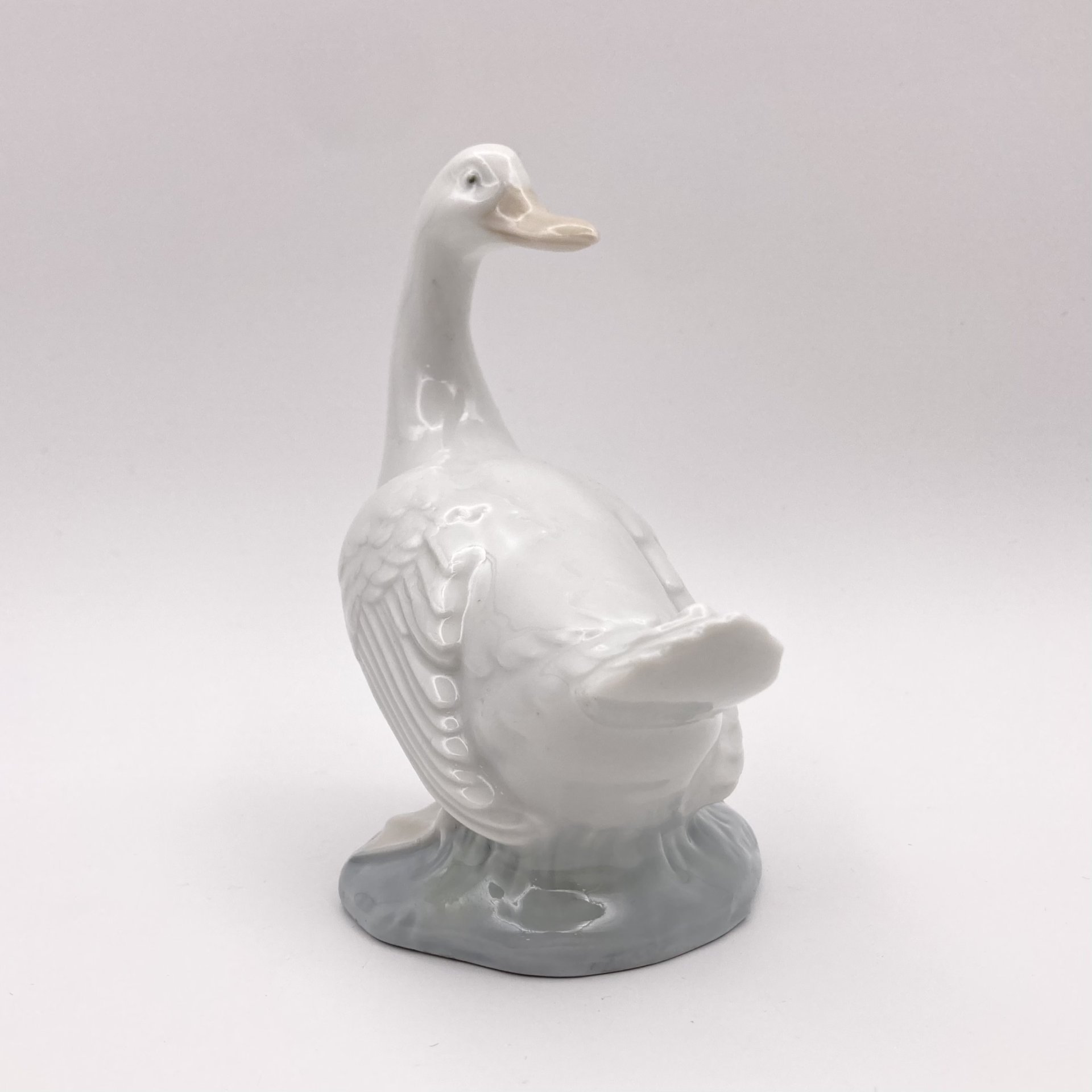 Статуэтка "Утка", фарфор, роспись, NAO Porcelain, NAO Porcelain