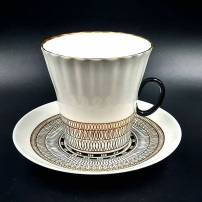 Пара кофейная с ажурным орнаментом (форма "Одуванчик"), фарфор, деколь, золочение, Ленинградский фарфоровый завод (ЛФЗ), СССР, 1970-1992 гг.