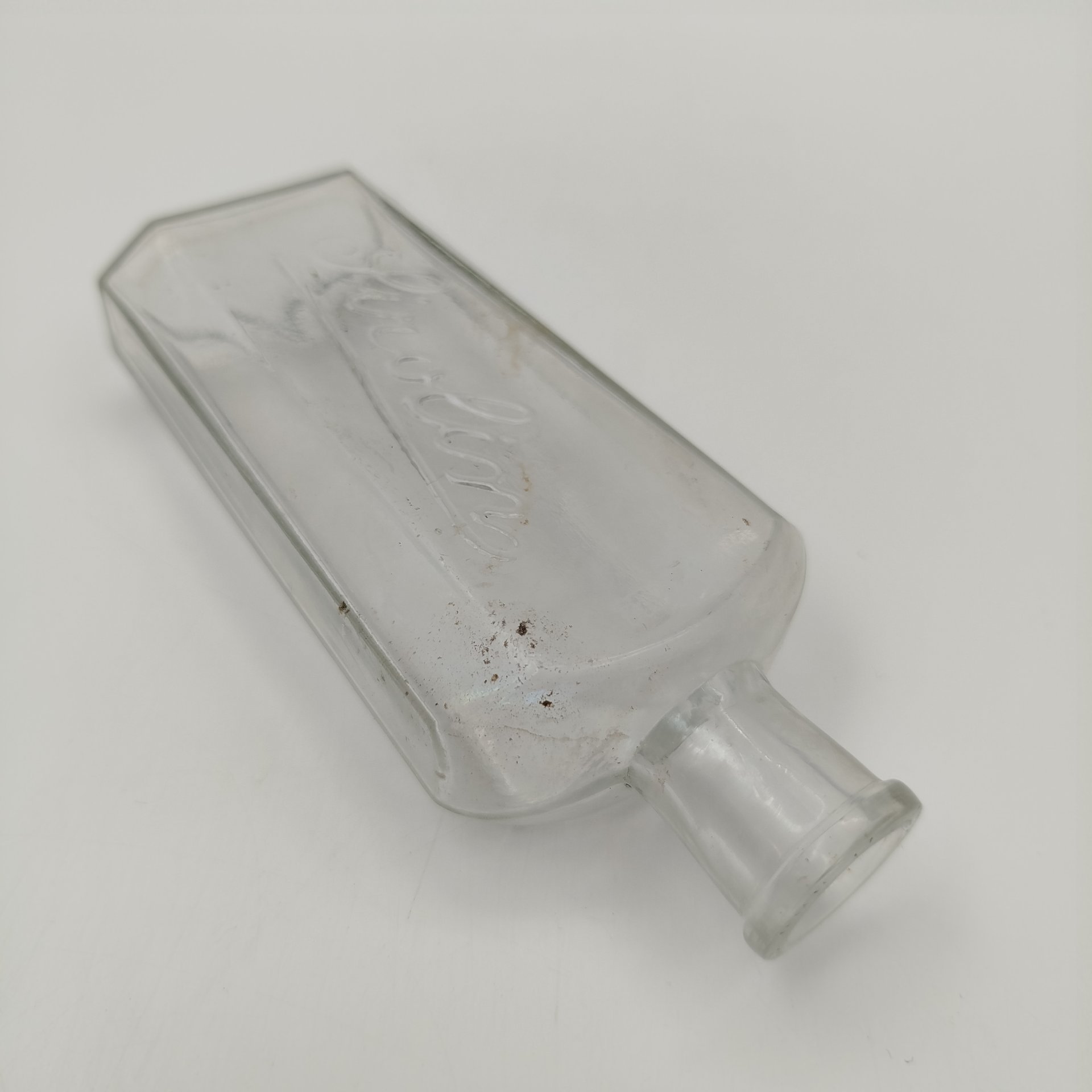 Флакон из-под средства "Jirolin" ("Жиролин"), стекло, Западная Европа, 1900-1940 гг.
