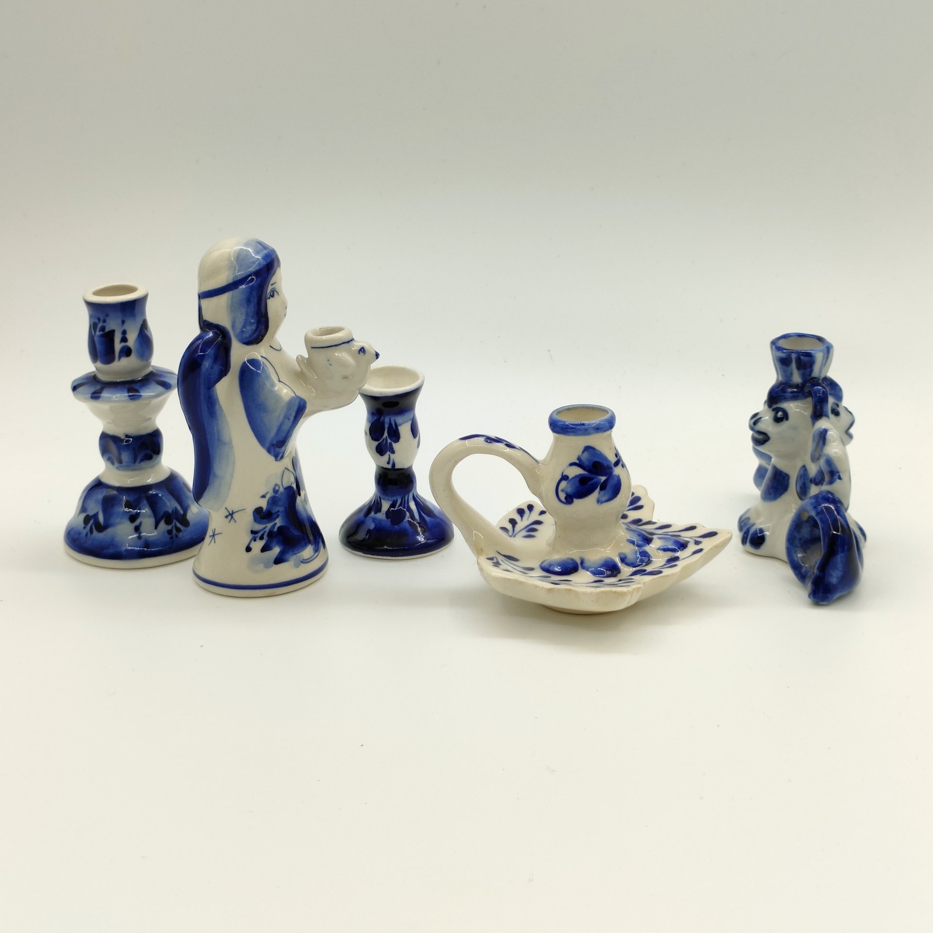 Набор из 5-ти подсвечников разных форм, Гжель, фарфор, роспись, Россия, 1990-2010 гг.