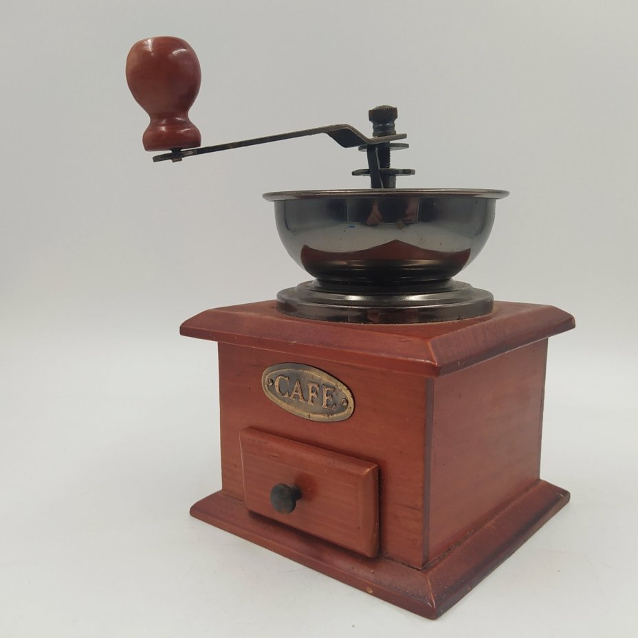 Кофемолка ручная (винтажная) "CAFE", дерево, металл, Западная Европа, 1980-2000 гг.